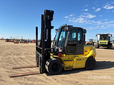 2017 Hyundai 70D-9 15500 lb Pneumatic Tire Forklift