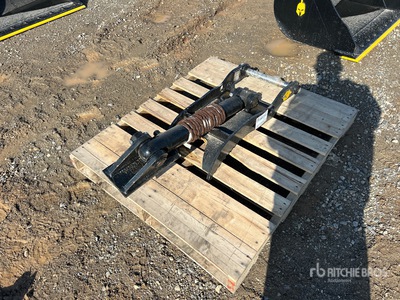 2026 Dynamic Entities 50CL 11 in Excavator Thumb - Fits Cat 305, 305.5 Komatsu PC45/50/55 Hyundai R55, Hitachi/Deere 50D/G Case, New Holland, Kobelco SK50 Bobcat E50/341/337 (Unused)