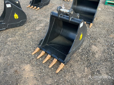 2026 Dynamic Entities 80CL 28 in Q/C Digging Excavator Bucket - Fits 50mm Cat 307/308, Komatsu PC78/88 Deere/Hitachi 75/85 Case, New Holland, Kobelco SK80 Bobcat E80 (Unused)