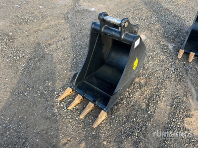 Dynamic Entities 80CL 24 in Q/C Digging Excavator Bucket - Fits Cat 307/308, Komatsu PC78/88 Deere/Hitachi 75/85 Case, New Holland, Kobelco SK80 Bobcat E80 (Unused)