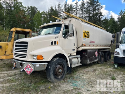 2000 Sterling L8513 19500 L 6x4 Ciężarówka na paliwo