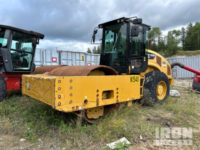 2013 Cat CS78 Smooth Drum Compactor (Inoperable)