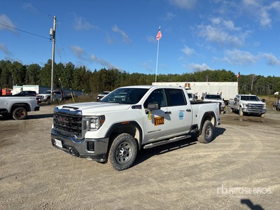 2020 GMC Sierra 3500HD 4x4 Crew Cab Pickup