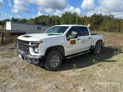 2020 Chevrolet Silverado 3500HD 4x4 Crew Cab Pickup