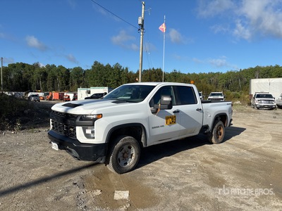 2021 Chevrolet Silverado 2500 4x4 Crew Cab Pickup