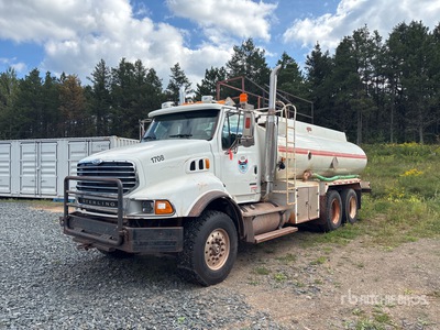 2005 Ford LT9500 15934 L 6x4 Fuel & Lube Truck (Inoperable)