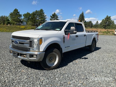 2017 Ford F-350 4x4 Crew Cab ピックアップ