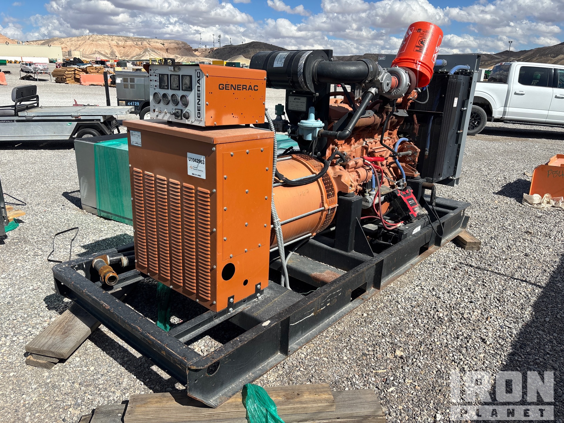 1993 Generac 93A03294-S 150 kW Skid-Mounted Generator Set