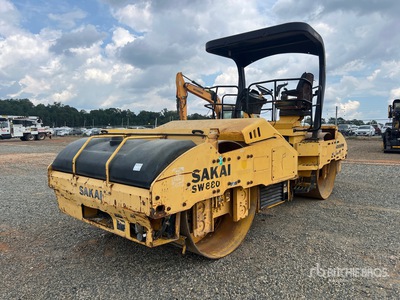 Sakai SW880 Walec dwubębnowy