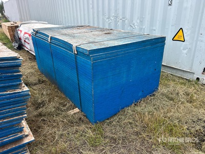 Quantity of (88) 4 x 8 OSB Sheathing Panels ورش و مخازن متنوعة