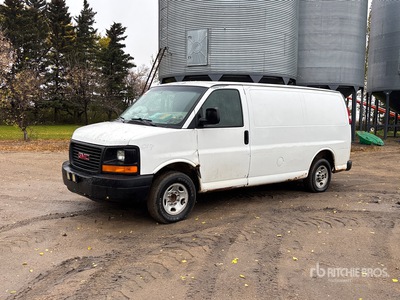 2006 GMC Savana Cargo Van
