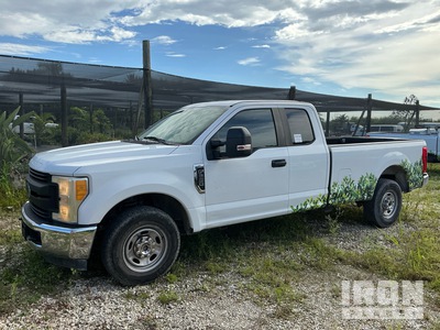 2017 Ford F-250 XL 4x2 Extended Cab Pickup