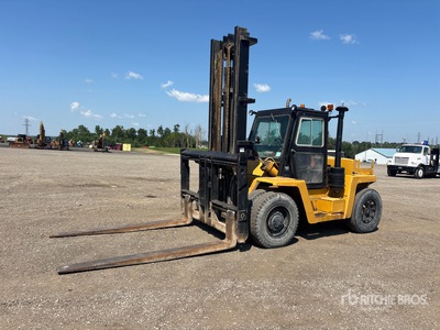 Clark CY160SC-D 16000 lb 4x4 Rough Terrain Forklift