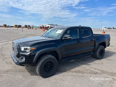 2021 Toyota Tacoma TRD Off-Road 4x4 Crew Cab Pick-up