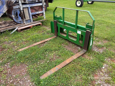 Walco 48 in Tractor Pallet Forks