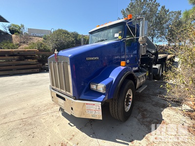 Hiab 322 EP-3 Pro 10 ton Knuckle Boom on 2015 Kenworth T800 6x4 Boom Truck