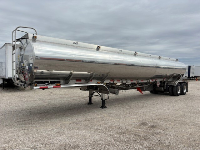 2024 Polar ATB6 9500 gal T/A Tanker Trailer
