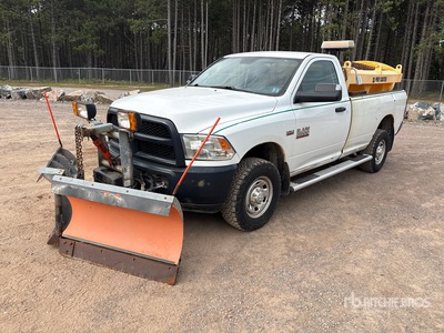 2015 Ram 2500 4x4 Camión con pala para nieve