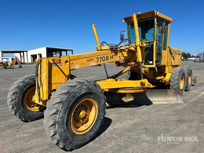 1987 John Deere 770B ممهدات الأرض الآلية