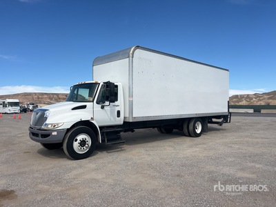 2014 International 4300 4x2 Camion fourgon