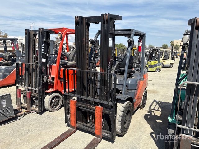 2010 Toyota 8FGU30 5620 lb Forklift