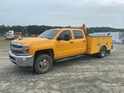 2018 Chevrolet Silverado 3500HD 4x4 Crew Cab Camion utilitaire