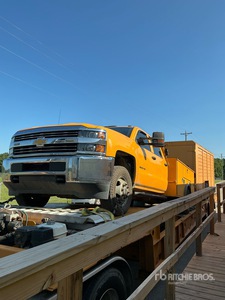 2018 Chevrolet Silverado 3500HD 4x4 Crew Cab Flatbed Truck