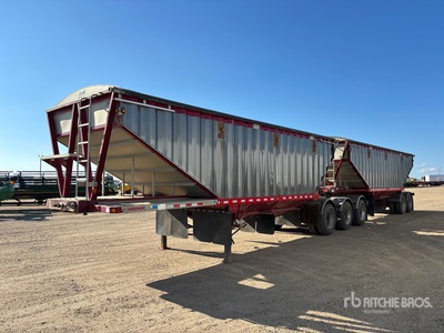 2015 Doepker 28 ft Super B-Train Lead Grain Trailer