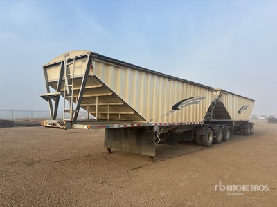2016 Doepker 28 ft Tri/A Super B-Train Lead Grain Trailer