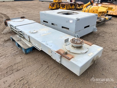 Hacker 17.5 in x 44 in Center Hydraulic Oilbath Mesa giratoria (Unused)