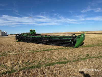 2015 John Deere 635D 35 ft Draper Tête de moissonneuse-batteuse