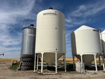 2021 Meridian M1620 +/- 4000 bu Smooth Wall Hopper Grain Bin