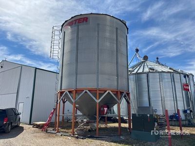 Twister +/- 5000 bu 6 Ring Hopper Grain Bin