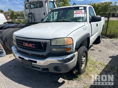 2004 GMC 2500 HD 4x2 Pickup