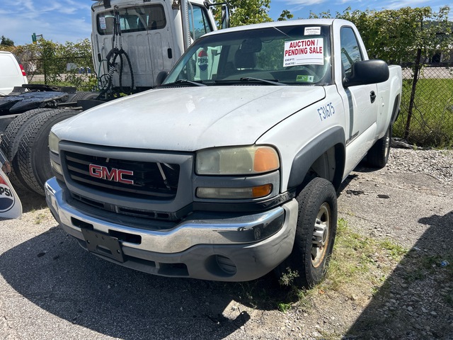 2004 GMC 2500 HD 4x2 Pickup 2004 GMC 2500 HD 4x2 Pickup