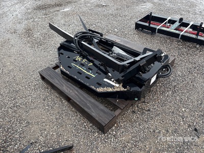2026 GIYI GY-SF60 46 in 60 in Skid Steer Forks - Fits Sf60 (Unused)