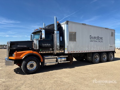 2013 Kenworth T800 8x6 Sleeper Mud Mixing Truck