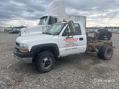 2002 Chevrolet Silverado C3500 4x4 Cabina y chasis (Inoperable)