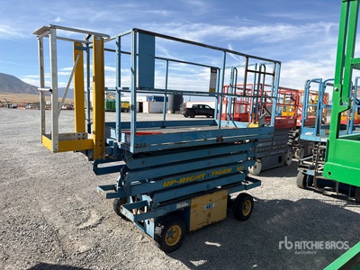 Up-Right Tiger F5124-01 Electric Scissor Lift