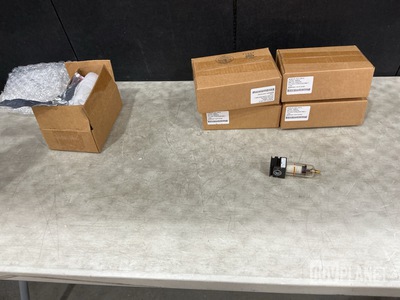 (120) Parker F31-02AHS Coalescing Filters
