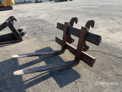 Cat 48 in Wheel Loader Forks