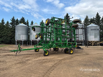 2014 John Deere 2410 54 ft Chisel Plow