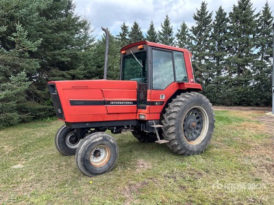 1984 International 3688 Trattore agricolo 2RM