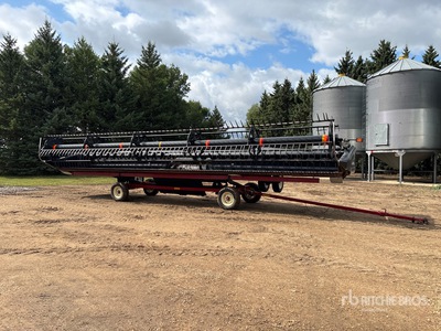 2008 MacDon D50 35 ft Draper Combine Header