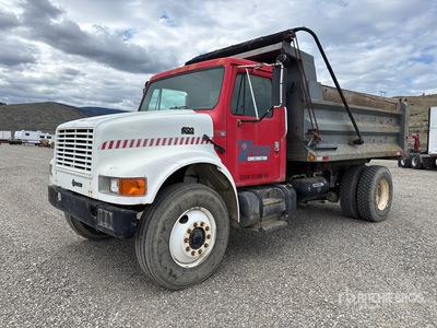 1982 International 1954 4x2 S/A Dump Truck