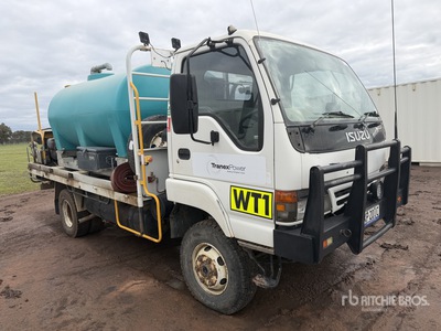 2003 Isuzu NPS 300 5000 L 4x4 Water Truck