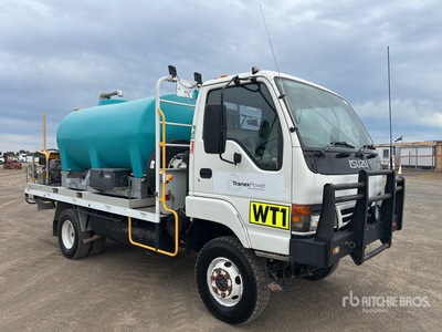 2003 Isuzu NPS 300 5000 L 4x4 Water Truck