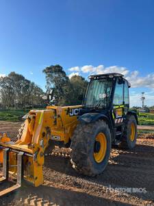 2021 JCB 560-80 Telehandler