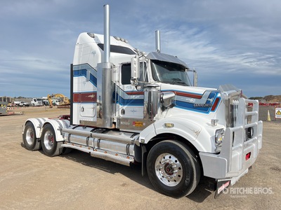 2006 Kenworth T404SAR 6x4 T/A Slaapcabine Trekker