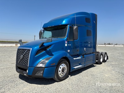 2020 Volvo VNL760 6x4 Cabeza Tractora Cabina Dormitorio
